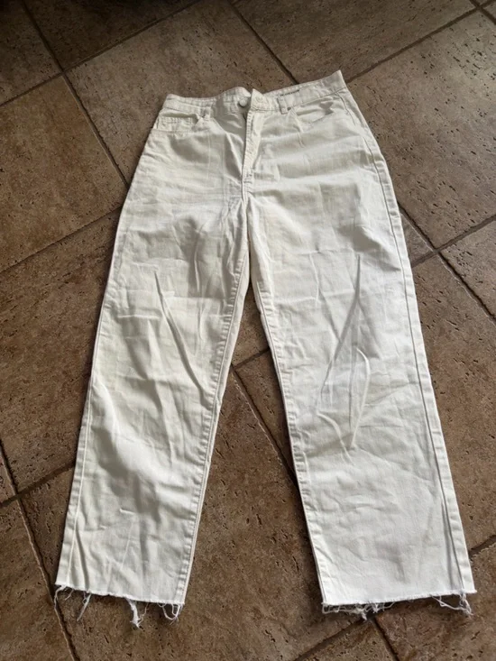 Blank NYC THE BAXTER Women’s Cream Color Straight Leg Jeans Raw Hem LIKE NEW 30 - Picture 3 of 8